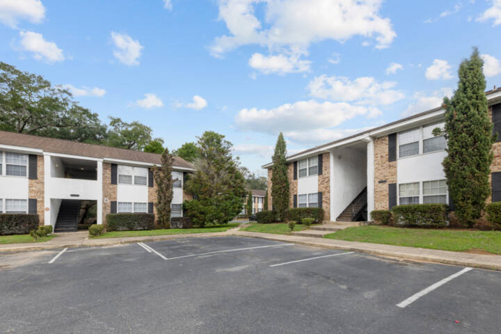 Summer Tree Apts